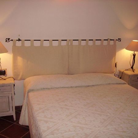 Locanda Tipica Sa Corte Oliena Exterior foto